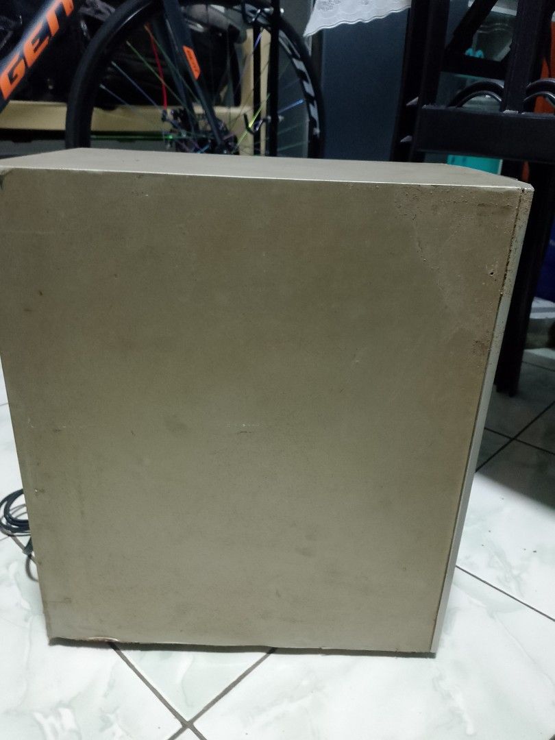 HT-S510 Subwoofer Speaker (Category: Soundbars, Speakers & Amplifiers) located in Manila. Submitted by sheshe.888 (Listing ID 1455947083, Image 3). Description: - HT-S510 Subwoofer Speaker - Features power, SW volume, C-volume, and F-volume controls - Selectable input options: 5.1ch and 2ch - Tested and confirmed working - Minor scuff marks present on the side.