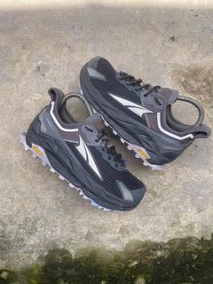 (Category: ) located in . Submitted by thriftkicks3 (Listing ID 1455911433, Image 1). Description: .