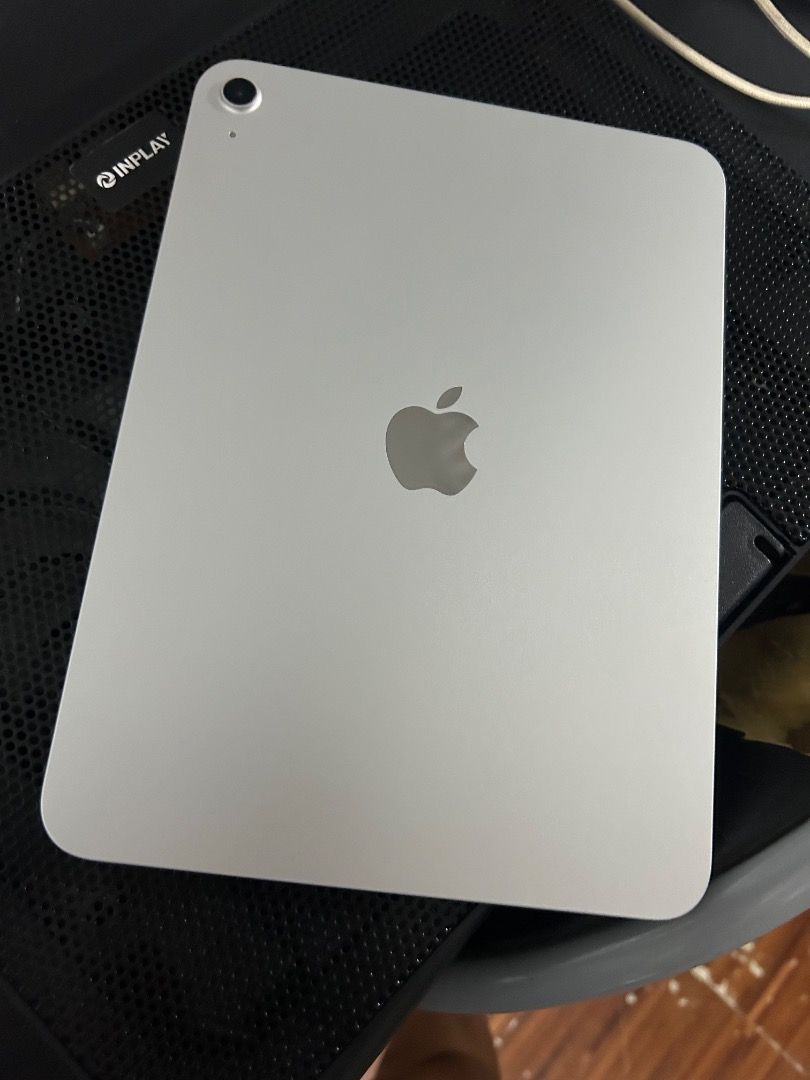 Apple iPad A16 11th Gen (Category: iPad) located in Santa Ana. Submitted by jessthegirlyy (Listing ID 1455892601, Image 1). Description: No issue Still under warranty 100%battery health With case, charger and bnew huawei earpods - Feel free to ask questions!.