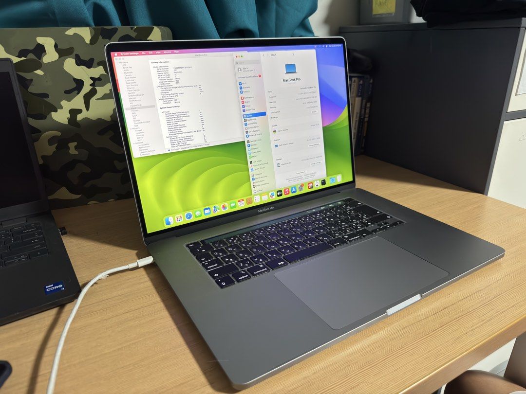 Apple MacBook Pro 2019 16 - inch Touchbar (Category: Laptops & Notebooks) located in Manila. Submitted by gerbie0696 (Listing ID 1455988166, Image 3). Description: Apple MacBook Pro 2019 16 - inch Touchbar Normal battery Price: 26,990 pesos only Original price: 150,000 Condition: Secondhand Best price guaranteed ♥️ Specification: ▪️Model : Apple MacBook Pro 2019 Macbook Pro 16,1 ▪️Processor : 2.6GHz 6-core Intel Core i7 ▪️Memory : 16GB 2667 MHz D