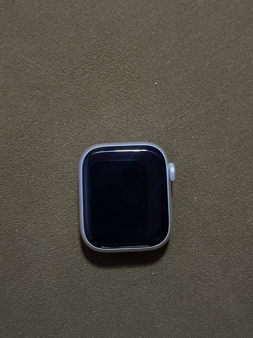 Apple Watch Series 8 41mm Starlight (Category: Wearables & Smart Watches) located in Manila. Submitted by miss_ali (Listing ID 1455996496, Image 1). Description: Good as new condition 41mm Starlight With original box With charger With 2 used bands No issue.