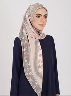 (Category: ) located in . Submitted by arisa_collections (Listing ID 1455991588, Image 1). Description: .