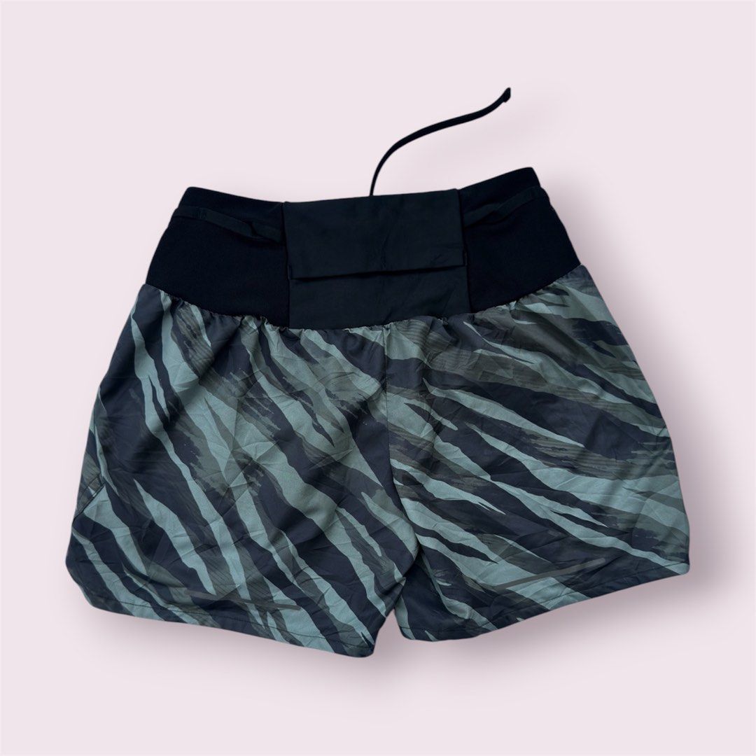 Asics Running Shorts (Category: Other Bottoms) located in Passi. Submitted by Trifft21 (Listing ID 1455883139, Image 2). Description: Asics Running Shorts Size: Small For Womens also it can be fit to Men (5’3”) • Excellent to Brand New Condition • With Side pockets • No inner • Short slit at the sides • Very good for long runs Price: Php 650 + sf Dm for more details.