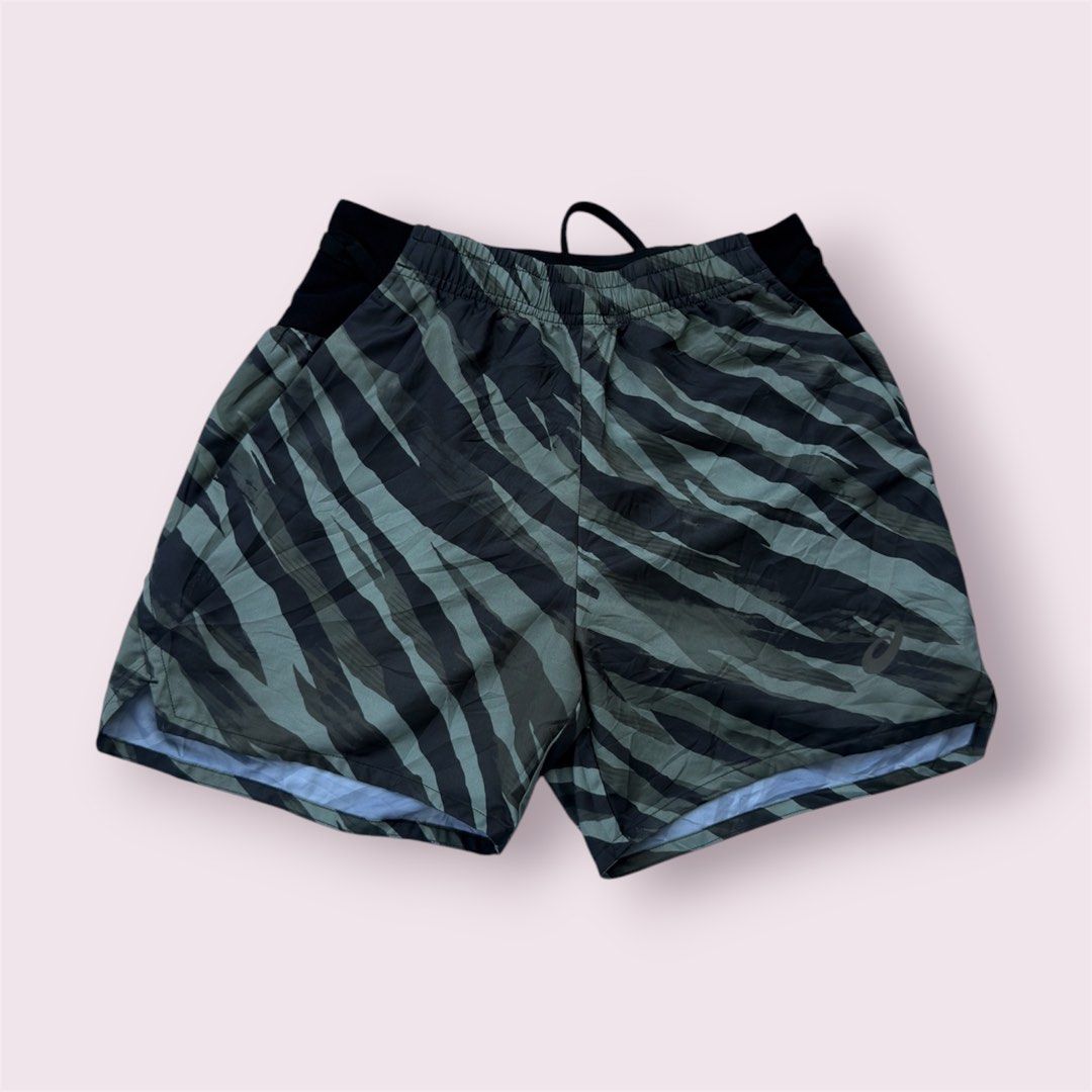 Asics Running Shorts (Category: Other Bottoms) located in Passi. Submitted by Trifft21 (Listing ID 1455883139, Image 1). Description: Asics Running Shorts Size: Small For Womens also it can be fit to Men (5’3”) • Excellent to Brand New Condition • With Side pockets • No inner • Short slit at the sides • Very good for long runs Price: Php 650 + sf Dm for more details.