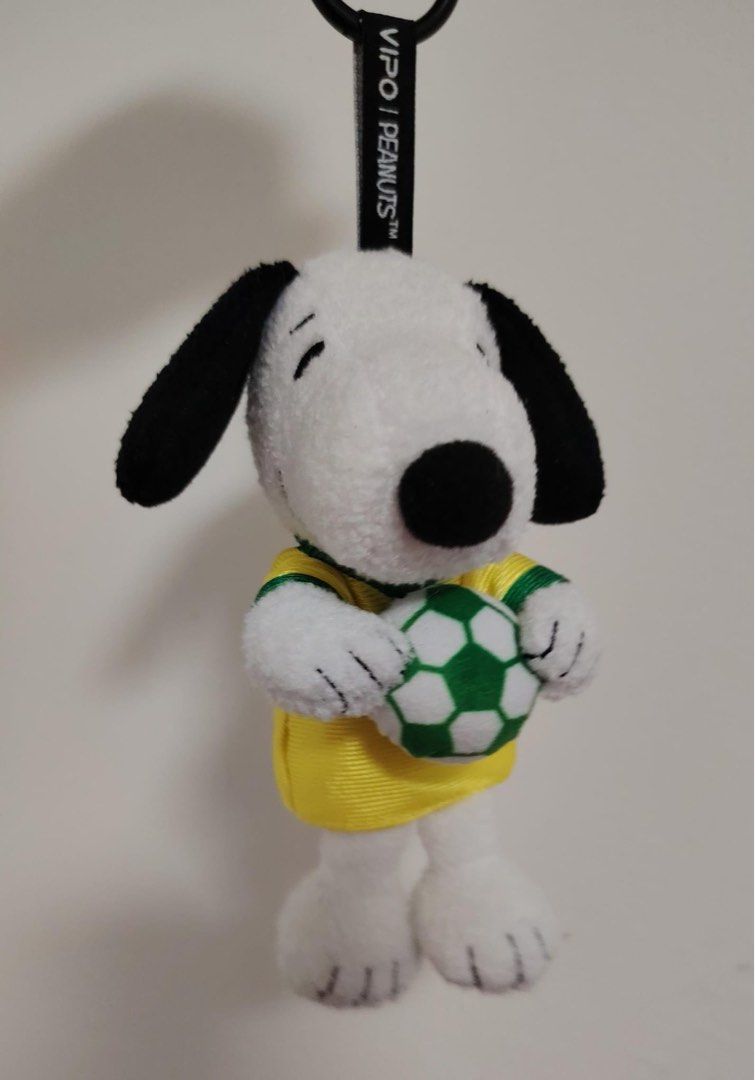 Assorted Keychain (Category: Plushies & Soft Toys) located in Singapore. Submitted by chernchow (Listing ID 1456009028, Image 2). Description: Snoopy Rex octopus Toy Story Peanuts Soccer Football Keychain Gift Fast Deal.