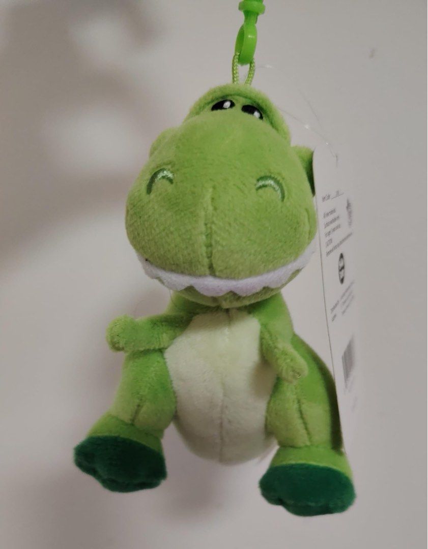 Assorted Keychain (Category: Plushies & Soft Toys) located in Singapore. Submitted by chernchow (Listing ID 1456009028, Image 3). Description: Snoopy Rex octopus Toy Story Peanuts Soccer Football Keychain Gift Fast Deal.