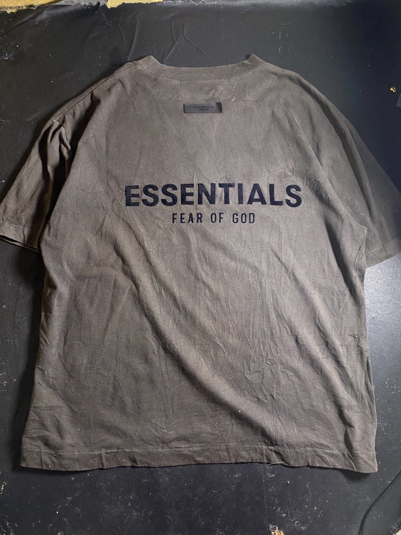 Auth Essentials jersey crewneck choco brown (Category: Formal Shirts) located in Manila. Submitted by ercmrsmam (Listing ID 1456004185, Image 1). Description: Essentials jersey crewneck Choco brown colorway W22 L27 Color may vary due to lighting Need wash Dm if interested 📩 will be posted on my carousell acc⬇️ Check out ercmrsmam listings on #Carousell: https://carousell.app.link/mu0SnqUHP3b 📍baclaran paranaque metro manila 🛵jnt/lalamove couri