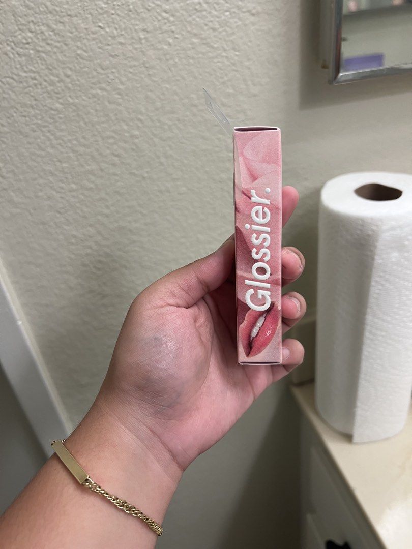 AUTHENTIC Glossier Rose Balm Dotcom Lip Makeup Moisturizing Plump (Category: Makeup) located in Antipolo. Submitted by mfasa1201 (Listing ID 1455879282, Image 2). Description: eta: september 27 can do pasabuy to other makeups here in the US :).