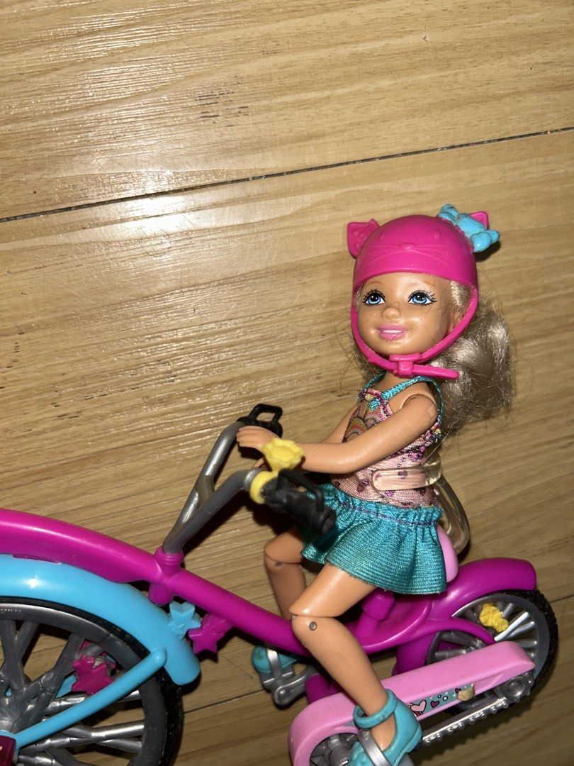 Barbie Set (Category: Kids Toys) located in Malabon City. Submitted by amees94 (Listing ID 1455989505, Image 3). Description: What you see is what you get. PM MORE MODE DETAILS. ☺️.