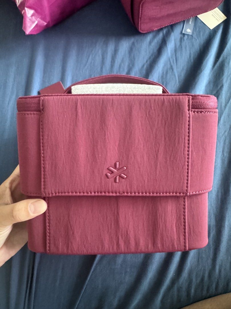 Bash Flex Organizer Jetset (Category: Purses & Pouches) located in Marikina City. Submitted by skincaremnlatbp (Listing ID 1455883068, Image 2). Description: Brand New.