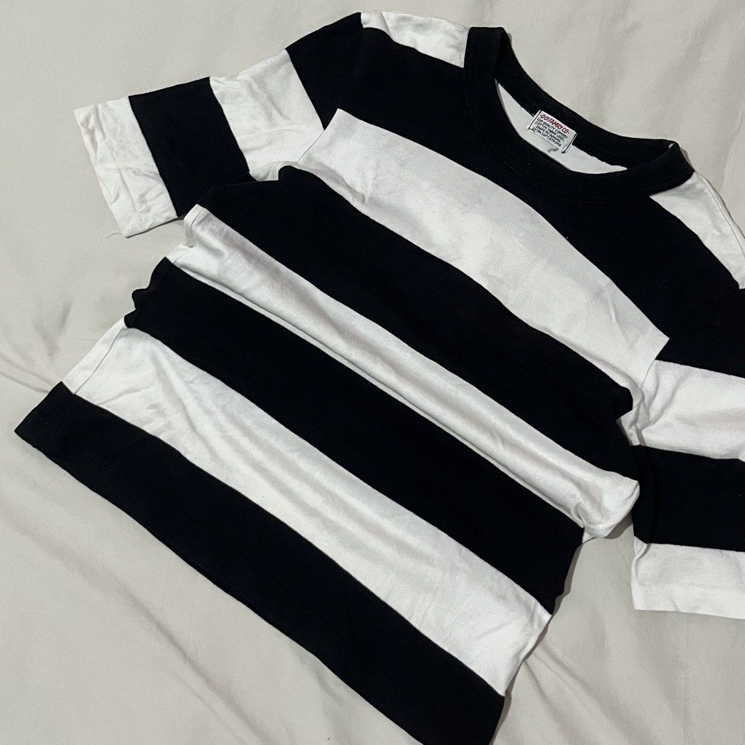 basic tee (Category: Shirts) located in Kuching. Submitted by faerylea (Listing ID 1455987433, Image 1). Description: 📏size s/m 📏material cotton .