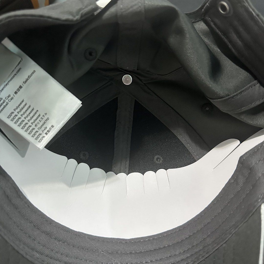 Bentley Baseball Cap (Category: Caps & Hats) located in Quezon City. Submitted by mystash2.o (Listing ID 1455905412, Image 3). Description: Bentley Baseball Cap Brand New/ Unused BL2326 *Kindly respect the posted price. Reasonable offers are welcome, but lowball offers may not receive a response. Thank you for understanding..
