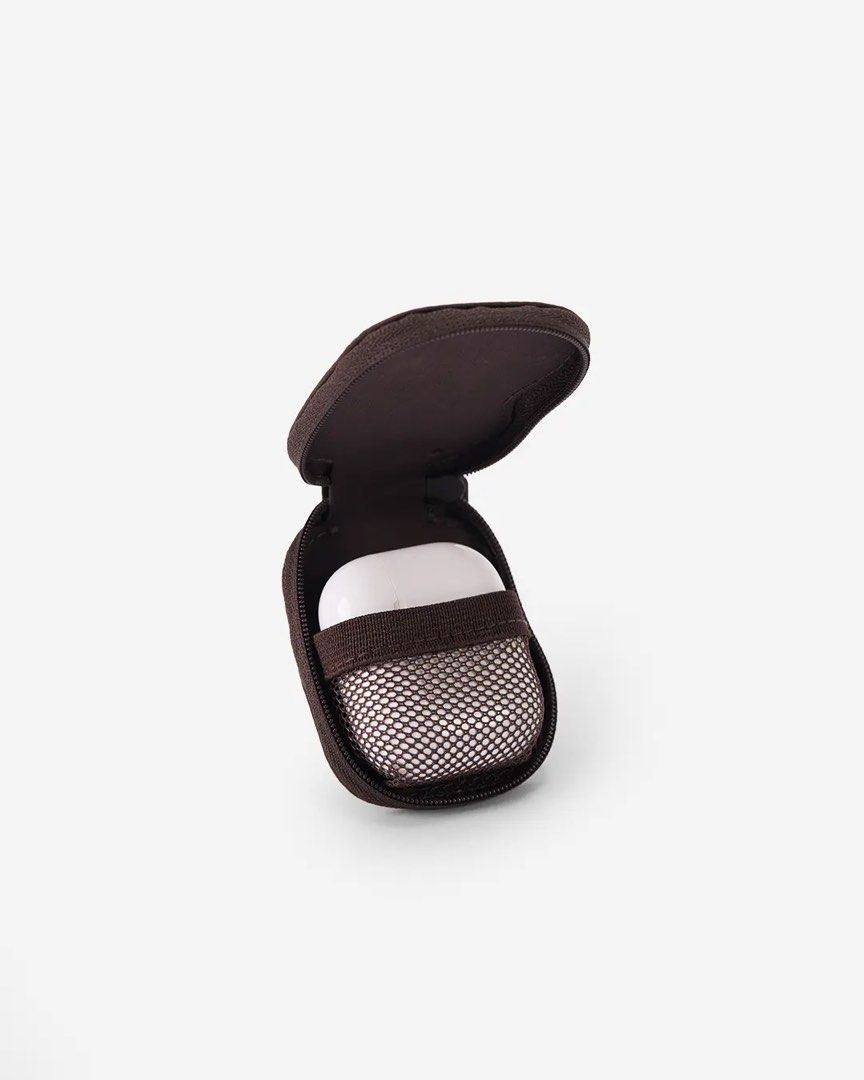 Blk x Bash B Charm in Terra (Category: Charms) located in Cavite. Submitted by mommy.daughterpreloved (Listing ID 1455926782, Image 3). Description: ✨Brandnew with tag ✨complete packaging except paperbag Shipping via lalamove, j&t or orange app checkout.