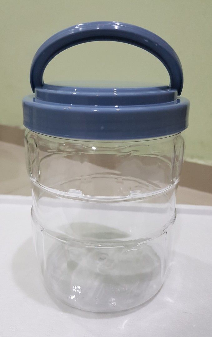 Stackable Storage Container Set with Handle (Category: Food Organisation & Storage) located in Ipoh. Submitted by hazelnut1818 (Listing ID 1455931962, Image 3). Description: - Includes 1 large ribbed jar with lid and handle. - Includes 2 smaller bowls with a separate handle. - Ideal for organizing your kitchen or pantry. - Designed for easy carrying and storage..