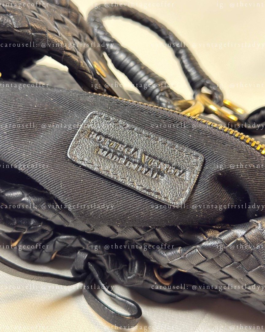 BOTTEGA VENETA Vintage Hobo (Category: Luxury Bags & Wallets) located in Taguig. Submitted by thevintagecoffer (Listing ID 1455997120, Image 3). Description: .