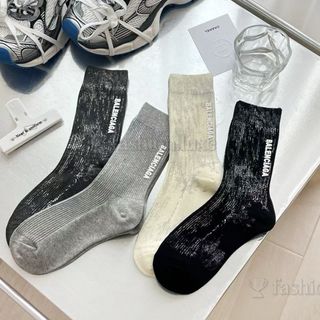 (Category: ) located in . Submitted by fashion.luxe (Listing ID 1456025520, Image 1). Description: .
