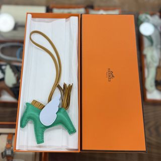 （分類：）位於 。 由 pandabag 提交（商品編號 1455945246，圖片 1）。簡介： 。