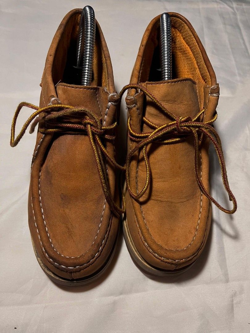 Buffalino wallabes (Category: Boots) located in Manila. Submitted by _thrift_time (Listing ID 1455930418, Image 3). Description: Thrifted 📌 No issue Excellent leather condition Quality color rate.