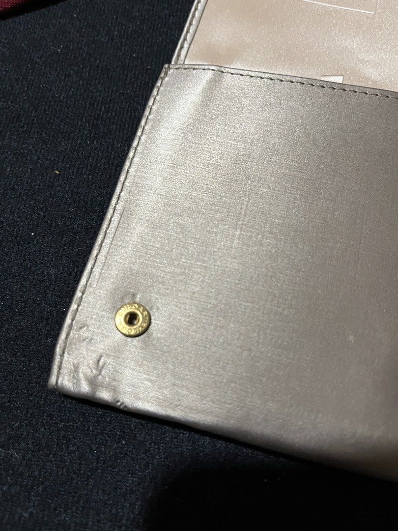 bvgari (Category: Luxury Bags & Wallets) located in Marawi City. Submitted by fixation_05 (Listing ID 1455971055, Image 3). Description: bvgari 1fold wallet w_4 inches L_4.5 inches excellent.