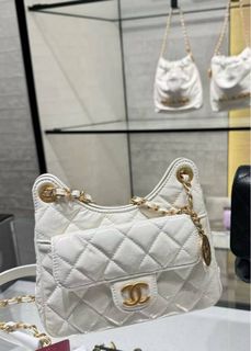(Category: ) located in . Submitted by chicluxury (Listing ID 1455917488, Image 1). Description: .
