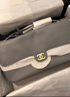 (Category: ) located in . Submitted by chicluxury (Listing ID 1455918696, Image 1). Description: .