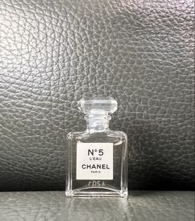 （分類：）位於 。 由 silver.collections 提交（商品編號 1455997769，圖片 1）。簡介： 。