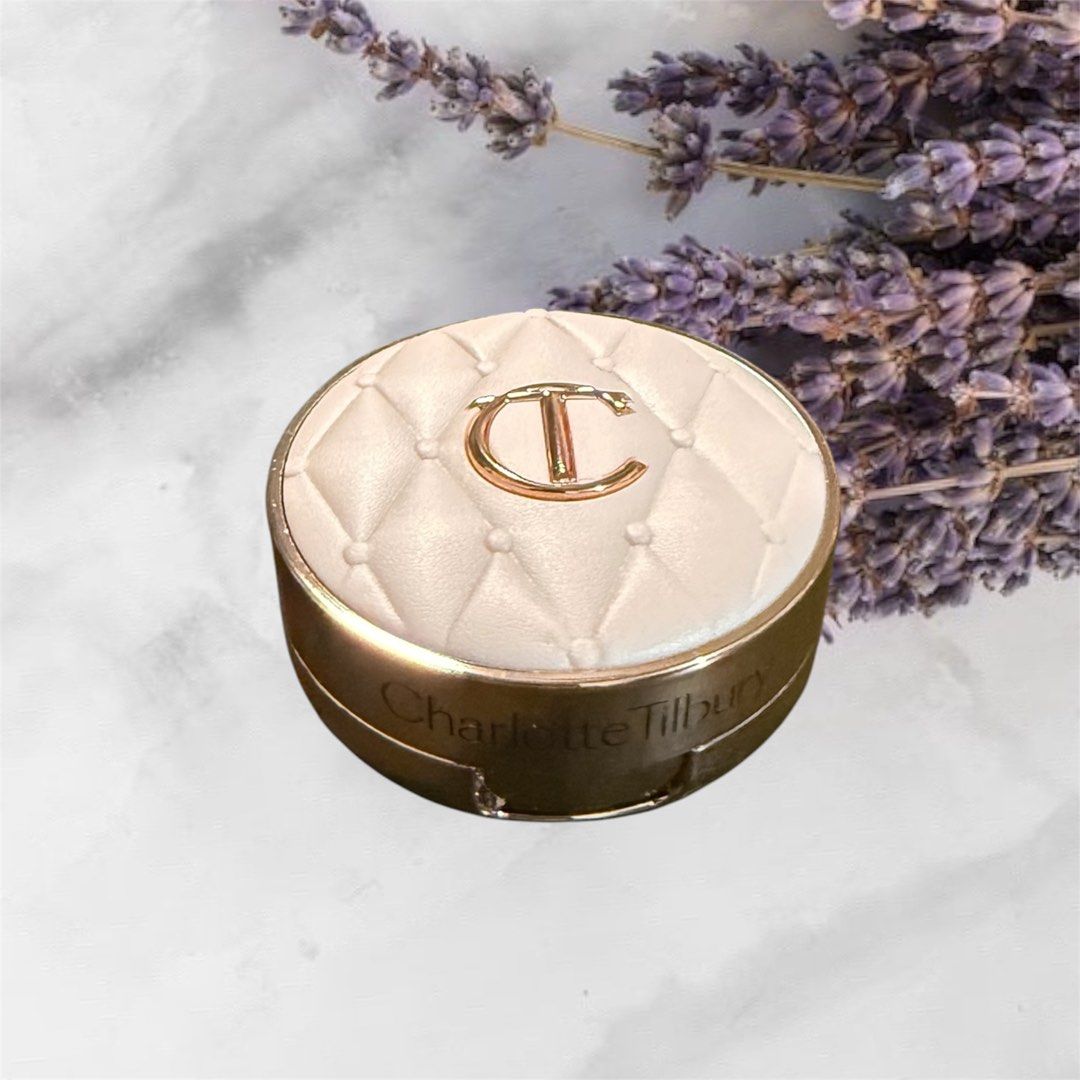 Charlotte Tilbury Cushion Foundation Mini with Pouch (Category: Makeup) located in Quezon City. Submitted by porhamie (Listing ID 1456028442, Image 2). Description: .