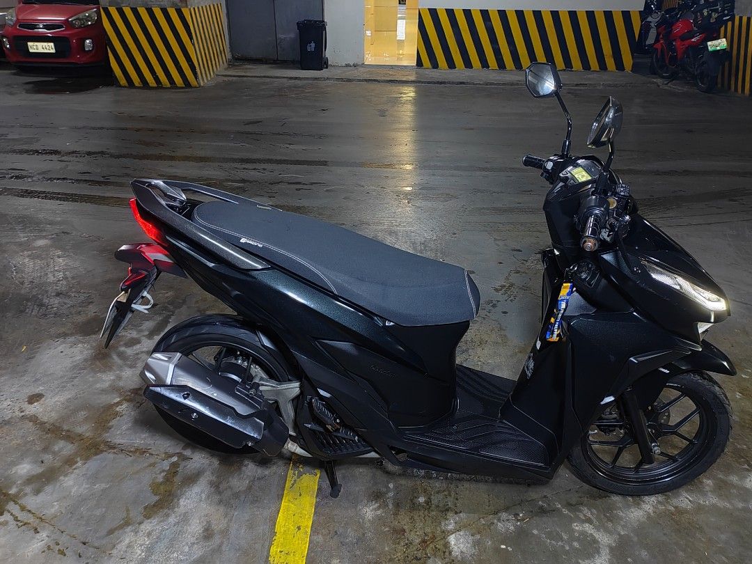 Click 125 V2 2022 Scooter Only (Category: Motorbikes for Sale) located in Manila. Submitted by guatrading (Listing ID 1455996786, Image 1). Description: GRacing flat seat Front lowered Eurogrip tubeless tires Complete & updated papers Orig plate Minimal issues Good engine condition 34k Odo Evo modular helmet Index helmet 1st owner Bought cash.
