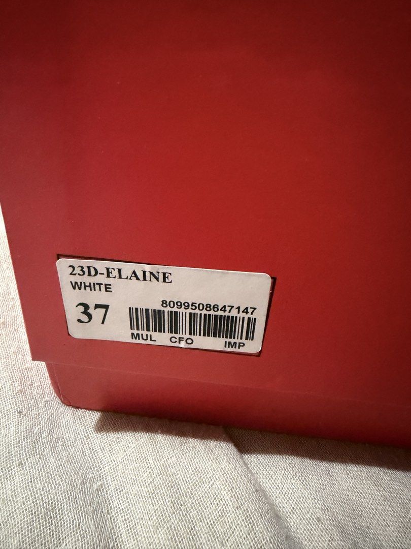 CLN White Elaine Mules Heels Size 37 (Category: Heels) located in Mandaluyong City. Submitted by unique_100_findsph (Listing ID 1455964741, Image 2). Description: - Brand: CLN - Type: Mules - Color: White - Toe Style: Pointed - Features: Clear strap, Block heel - Size: 37 - Condition: Used only ONCE - Includes: Original box.