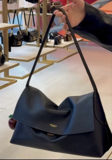 （分類：）位於 。 由 NatNatalie 提交（商品編號 1455881807，圖片 1）。簡介： 。