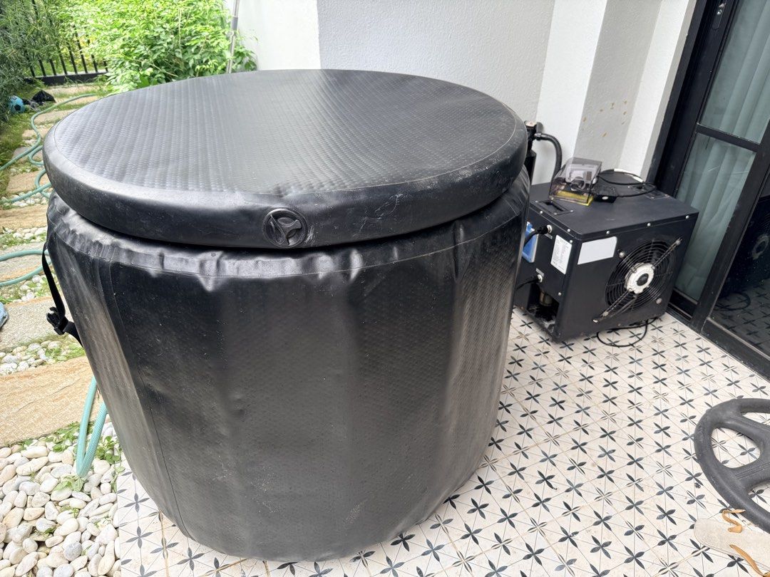 Cold Plunge PM-1/2HP Cooling Water Chiller (Category: Refrigerators and Freezers) located in Muntinlupa City. Submitted by kevc7 (Listing ID 1455932583, Image 2). Description: Bought this from FB Marketplace - had this for 2 years already Barely using it anymore since my shoulder injury. Works great - For recovery or even just to start out your day. Works great. Only issue: the tub needs inflating every 2 days or so, but no puncture holes. I thin