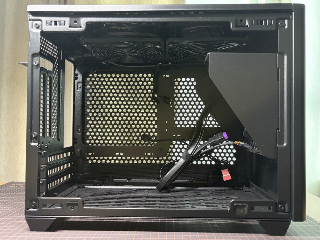 Cooler Master NR200P v1 + ATX PSU bracket (Mini-ITX pc case) (Category: Desktops) located in Muntinlupa City. Submitted by tee.paper (Listing ID 1455931847, Image 2). Description: - Includes ATX power supply bracket (worth P1,000) - Original SFX/SFX-L PSU bracket ALSO INCLUDED - Brand new tempered glass panel RFS: Upgraded to a compact build.