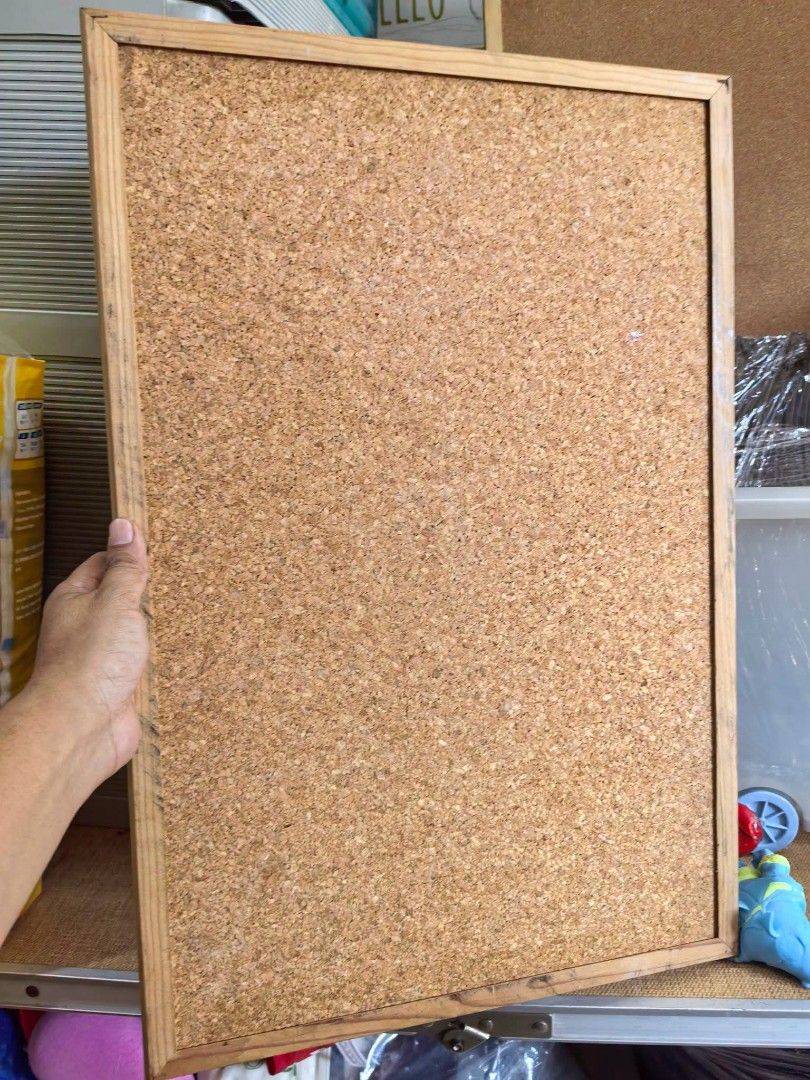 Cork Board - Thick (Category: Frames & Pictures) located in Cebu City. Submitted by dudes_villanueva (Listing ID 1455859166, Image 2). Description: Cork Board 📌 In excellent condition. 📌 Thick Board 40x60 cm.
