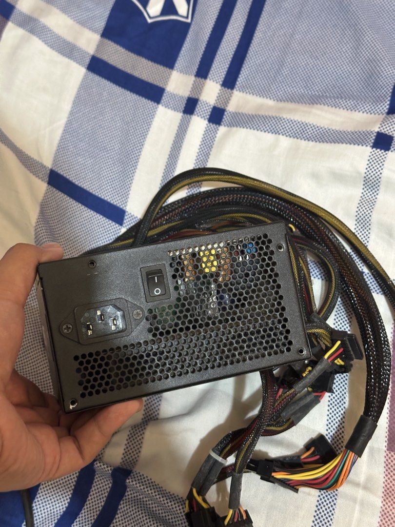 Corsair VS 550 (550w) PSU (Category: Computer Parts) located in Cebu City. Submitted by peachmiahpie (Listing ID 1455976361, Image 3). Description: Corsair vs 550 PSU no issues! All working! Just recently upgraded to 650w PSU LOC:cebu city.