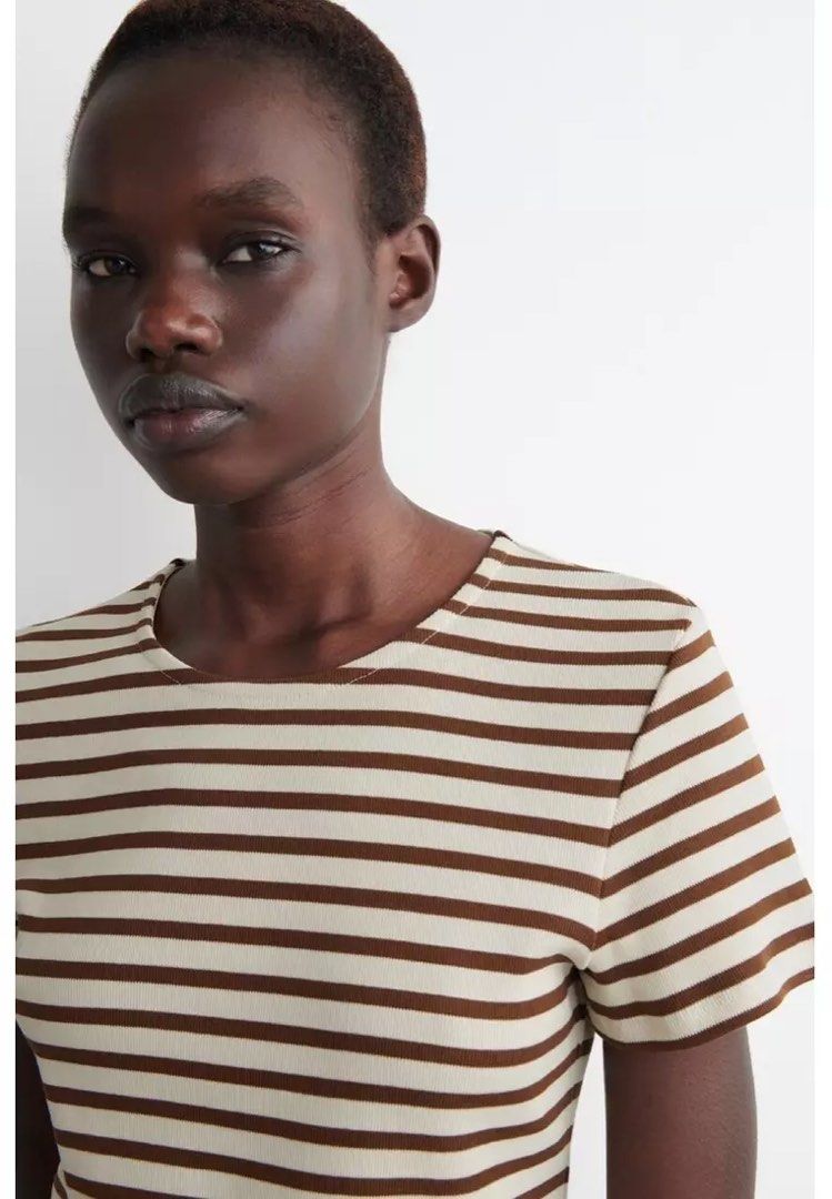 COS striped slim t-shirt (Category: Shirts) located in Manila. Submitted by jdjdnxei (Listing ID 1455915551, Image 2). Description: not thrifted! fits xs-small.