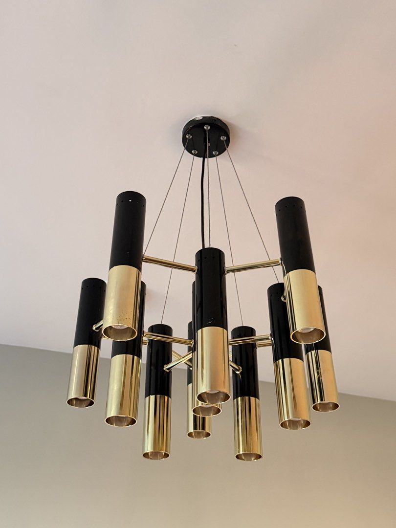 Dining light (Category: Lighting) located in Kuala Lumpur. Submitted by justforson49587 (Listing ID 1455920809, Image 1). Description: .