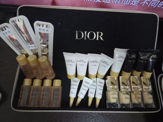 （分類：）位於 。 由 silverblosseming9512v 提交（商品編號 1455967441，圖片 1）。簡介： 。