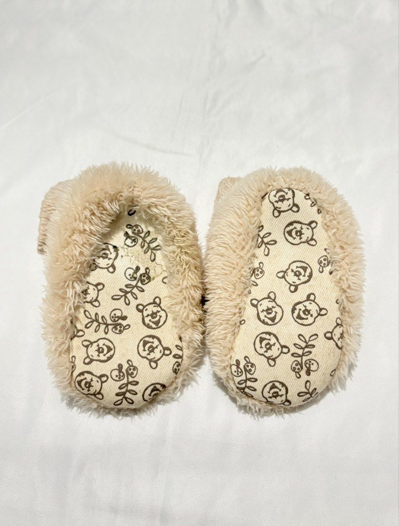 Disney Plush Socks (Category: Babies & Kids Fashion) located in Pasig City. Submitted by adikinsdeclutter (Listing ID 1455941367, Image 3). Description: .