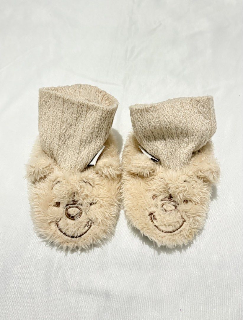 Disney Plush Socks (Category: Babies & Kids Fashion) located in Pasig City. Submitted by adikinsdeclutter (Listing ID 1455941367, Image 2). Description: .