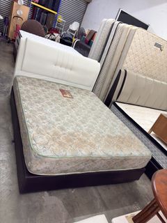 (Category: ) located in . Submitted by goodsdmy_secondhandshop (Listing ID 1456026414, Image 1). Description: .
