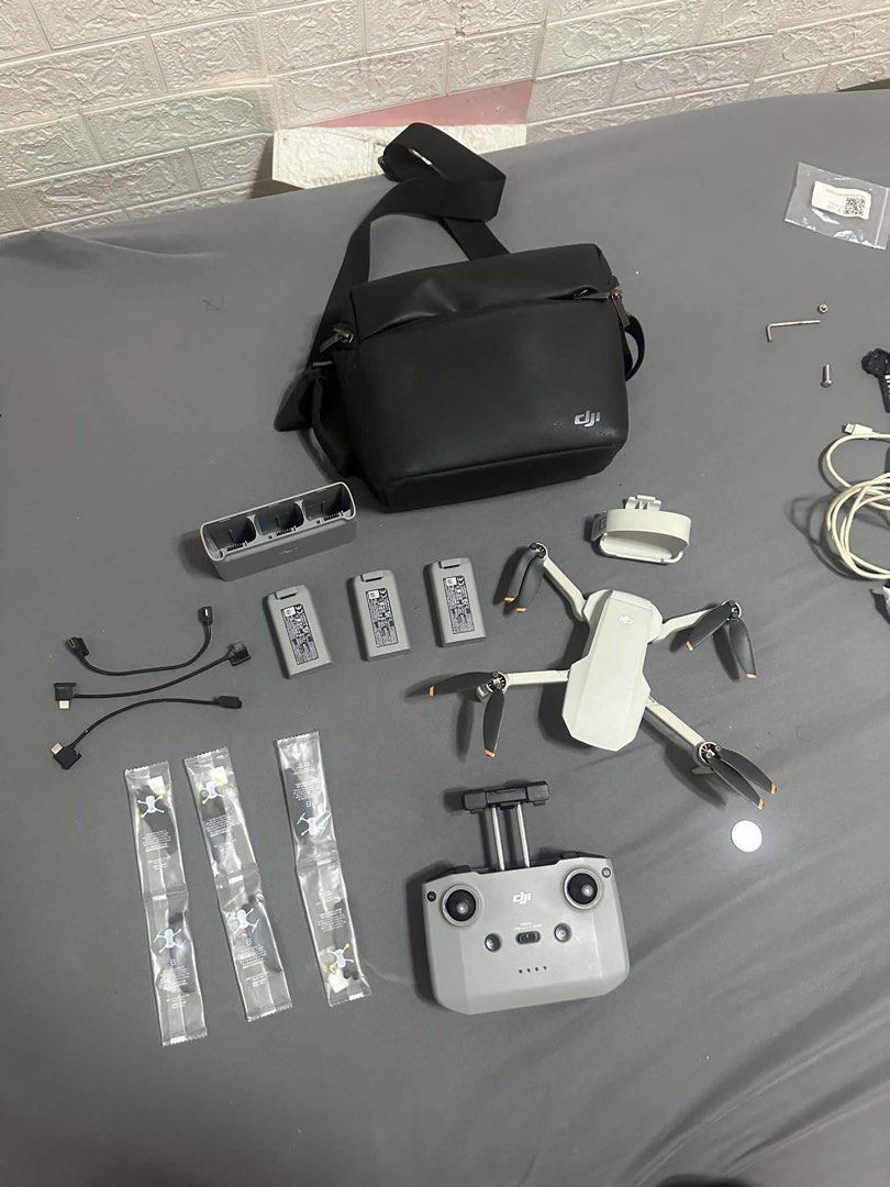 DJI MINI 4K (Category: Drones) located in San Marcelino. Submitted by abyanggg (Listing ID 1455877917, Image 1). Description: DJI MINI 4K Fly more combo Bought April 1 2025 Rfs di masyado nagagamit Free 32gb mc No crash history No repair history Inclusions: * DJI Drone * DJI Remote Controller * 3×Battery * Battery Charging Hub * DJI Shoulder/Carrying Bag * 3× Extra Propeller Set (sealed) * Propeller Holder/Protector * Connector cables.