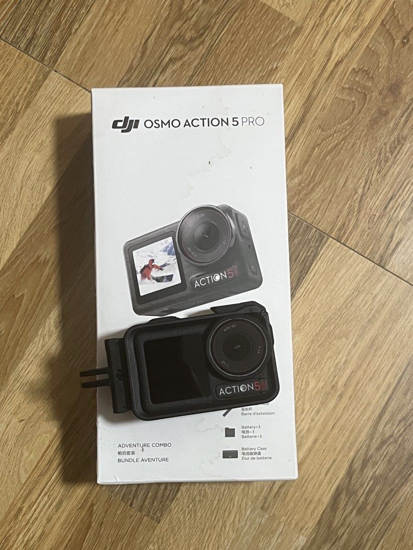 DJI Osmo Action 5 Pro Adventure Combo (Category: Cameras) located in Las Pinas. Submitted by s7evehex (Listing ID 1456014245, Image 1). Description: - DJI Osmo Action 5 Pro Adventure Combo - Includes: Camera, Extension Bar, 3 Batteries, Battery Case - Ideal for capturing all your adventures - Ready for your next trip! Kasama na yung holder para sa helmet Pm lang for more pictures.