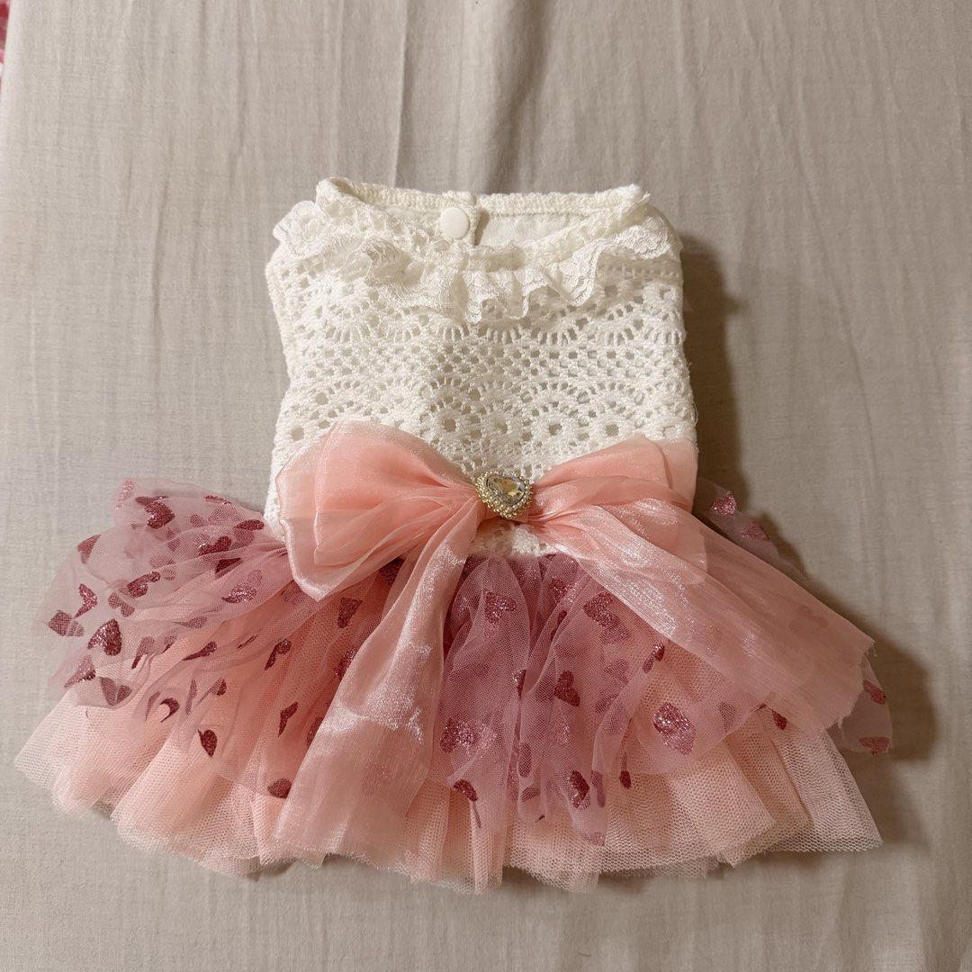 Dog Clothes (Category: Homes & Other Pet Accessories) located in Manila. Submitted by declutterweu (Listing ID 1456009991, Image 3). Description: Dog Clothes.