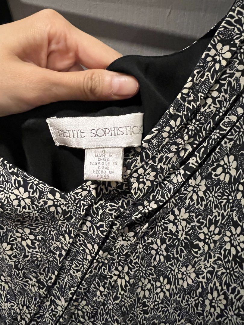 Elegant Slip On Midi Dress (Category: Dresses) located in Makati City. Submitted by declutterx (Listing ID 1456009423, Image 2). Description: Perfect for daily corpo attire. Best fits xs-s girlies RFS: major declutter. .