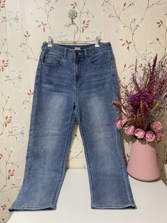 (Category: ) located in . Submitted by littlexoxocloset (Listing ID 1455986751, Image 1). Description: .