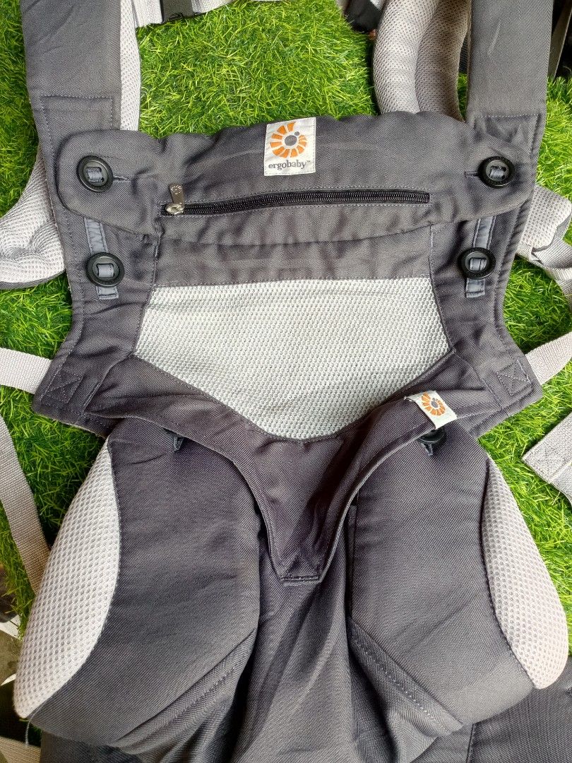 Ergobaby 360 Cool Air mesh Carbon Grey (Category: Carriers & Slings) located in Polomolok. Submitted by delosreyesshyn81134 (Listing ID 1455918151, Image 3). Description: Ergobaby 360 Cool Air Mesh Carbon Grey Good As New....