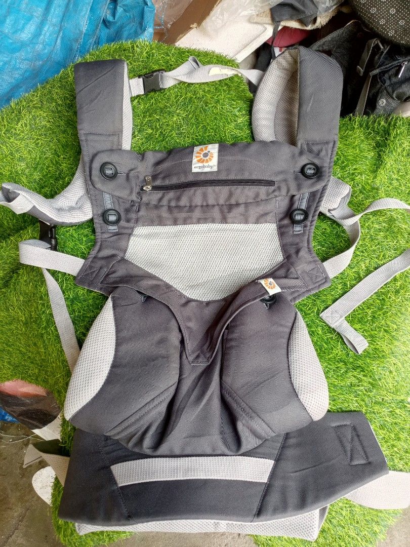 Ergobaby 360 Cool Air mesh Carbon Grey (Category: Carriers & Slings) located in Polomolok. Submitted by delosreyesshyn81134 (Listing ID 1455918151, Image 1). Description: Ergobaby 360 Cool Air Mesh Carbon Grey Good As New....