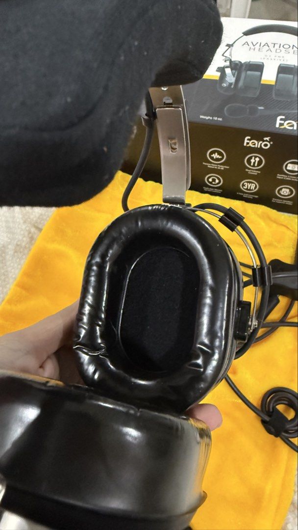 Faro Aviation headset (Category: Headphones & Headsets) located in Manila. Submitted by prelovedrepubliq (Listing ID 1455977387, Image 3). Description: Well-sanitized and lady-owned aviation Faro headset Complete inclusions with box dustbag and cord for camera.