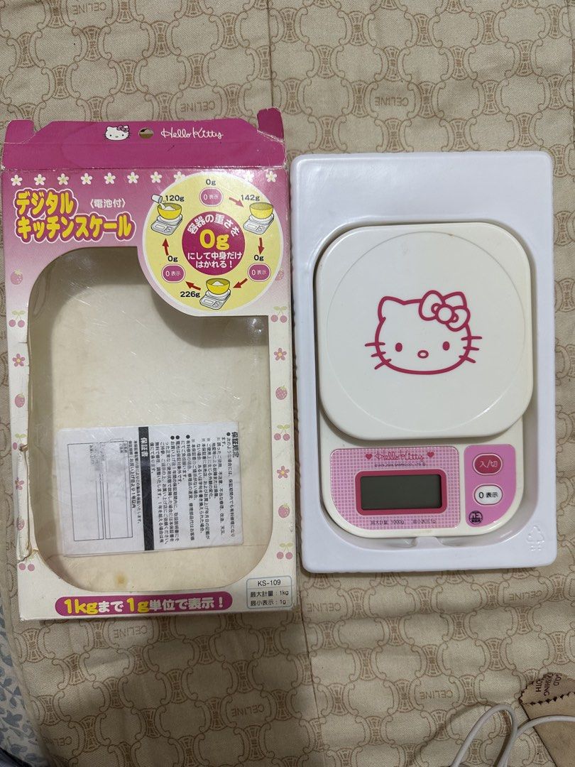 Food weighing scale (original sanrio) (Category: Bakeware) located in Naga. Submitted by bag.net (Listing ID 1455965989, Image 3). Description: Guaranteed original food weighing scale from Japan 🇯🇵 -Hello kitty sanrio character💜 -Brandnew with box/unused -The box has munordirts due to storage but over all like new!💜.