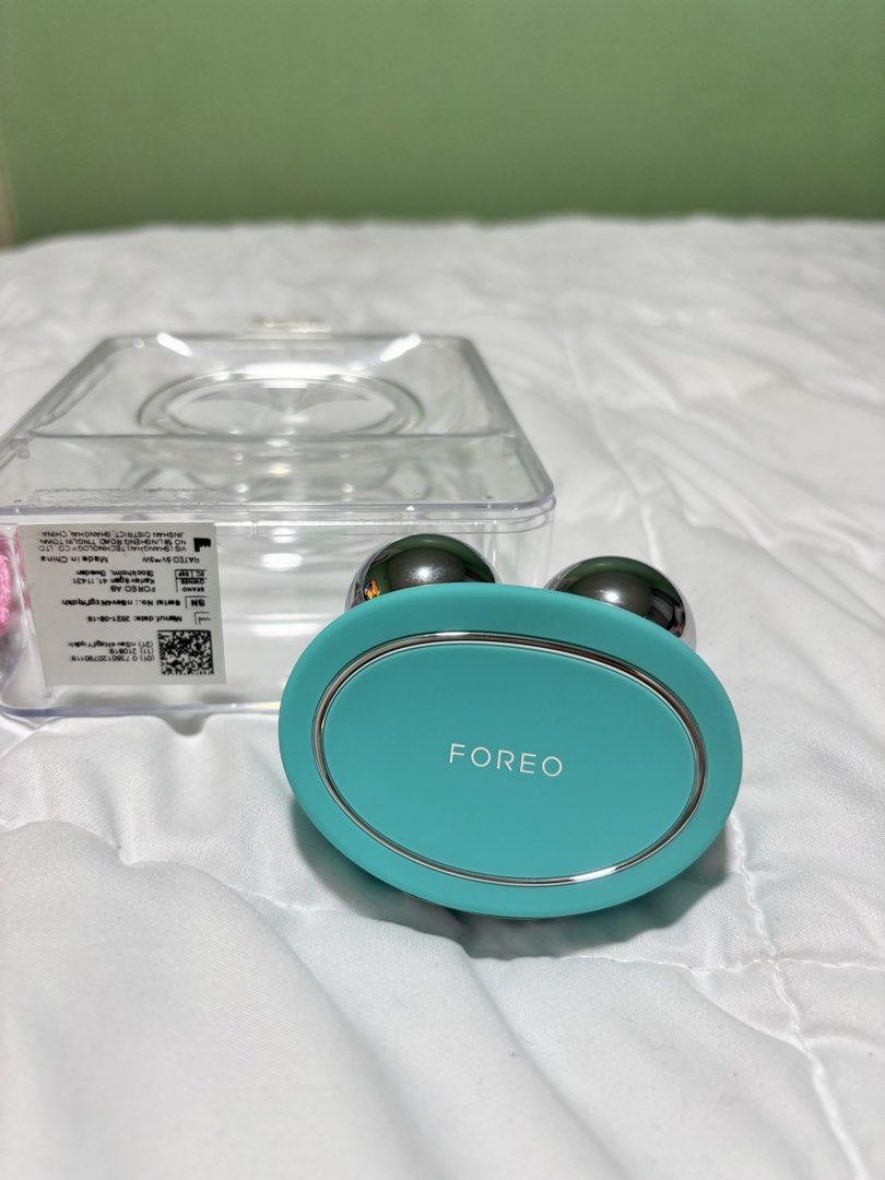 FOREO Bear Mini Facial Toning Device - Mint Green (Category: Face Care) located in Mandaluyong City. Submitted by k_and_k_preloved_corner (Listing ID 1455950855, Image 1). Description: - ￼FOREO BEAR Microcurrent Facial Device - Face Sculpting Tool | Instant Face Lift | Firm & Contour | Chin Lift | Non-Invasive - FOREO Bear Mini in Mint Green - Gently tones and lifts facial contours with microcurrent technology - Comes with original packaging, cha